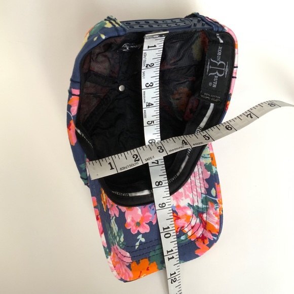 Robin Ruth Adjustable San Francisco Quilted Hat - Picture 5 of 12